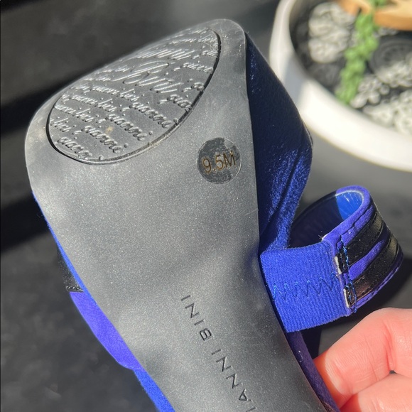 Gianni Bini Vibrant Blue and Black Heels - Picture 9 of 15